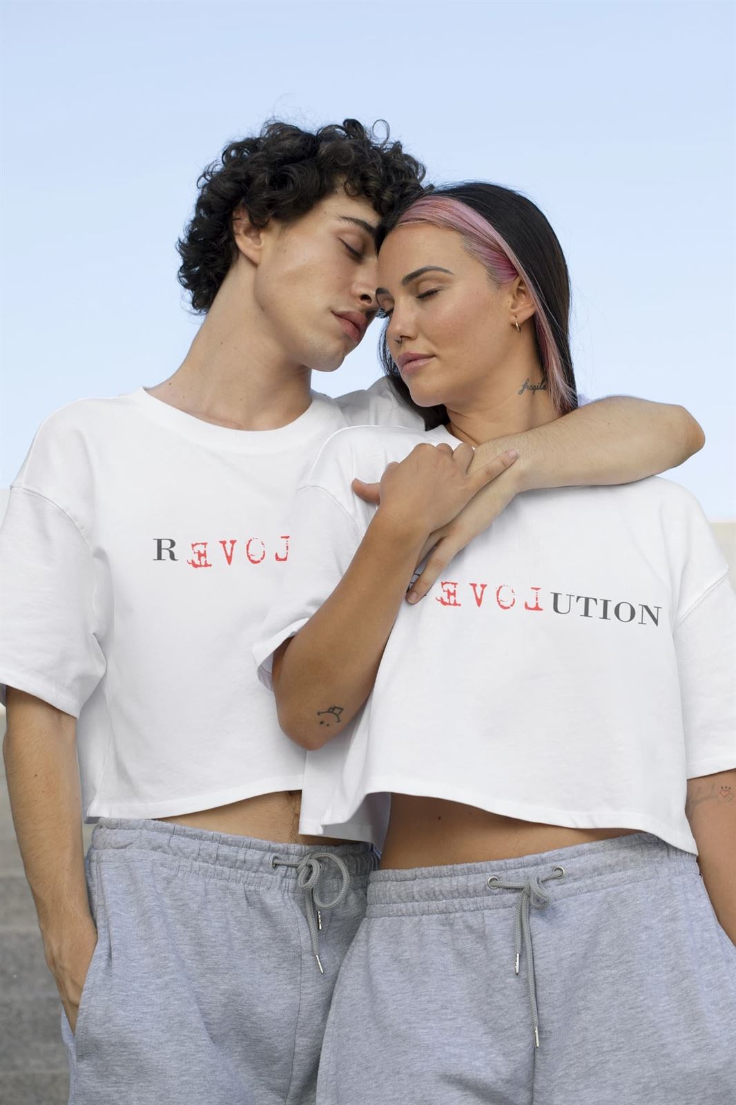 Camiseta crop unisex REVOLUTION - Imagen 1
